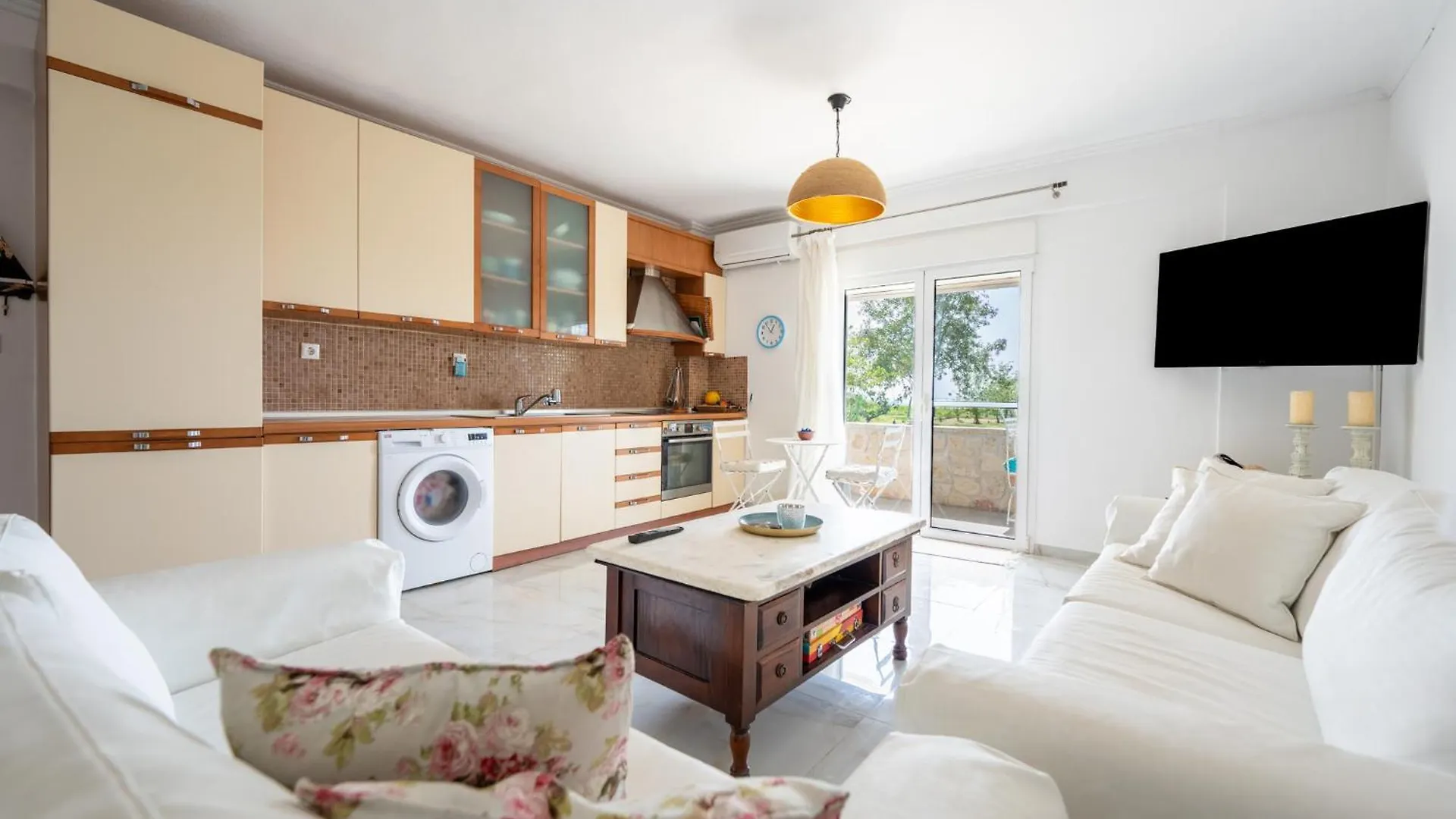 Apartment Villa Di Μare By Golden Host Nea Moudania
